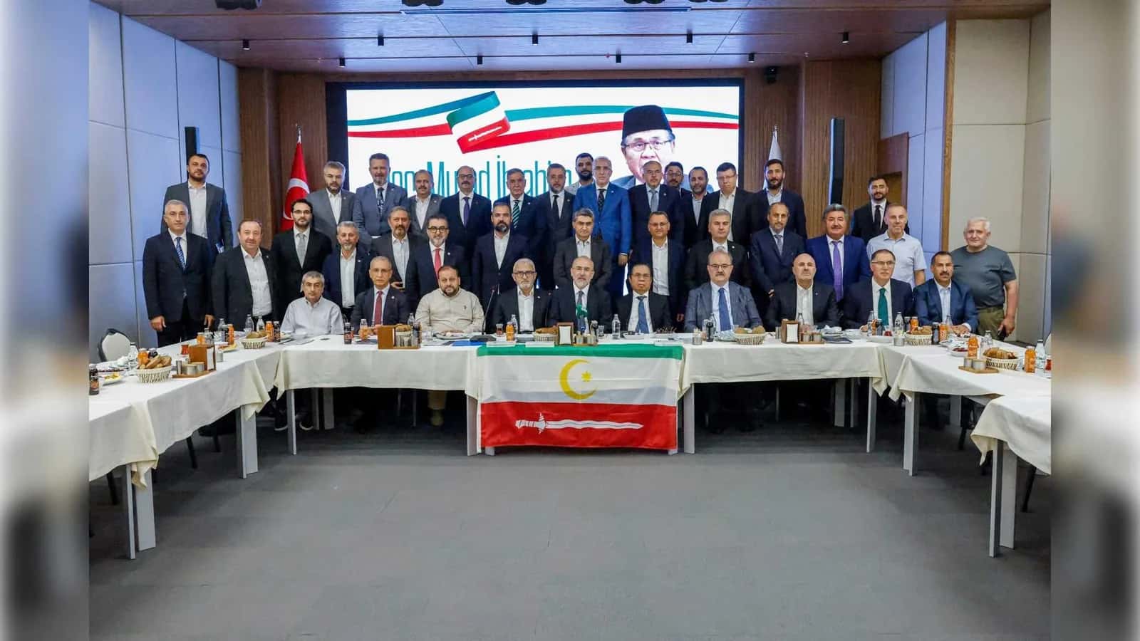 Gazze'ye insani yardım tırlarımız yola çıktı